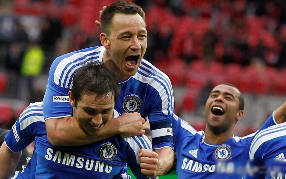 土球员的培, 回忆起曼联, 尖的球员 土球员的培, 回忆起曼联, 尖的球员